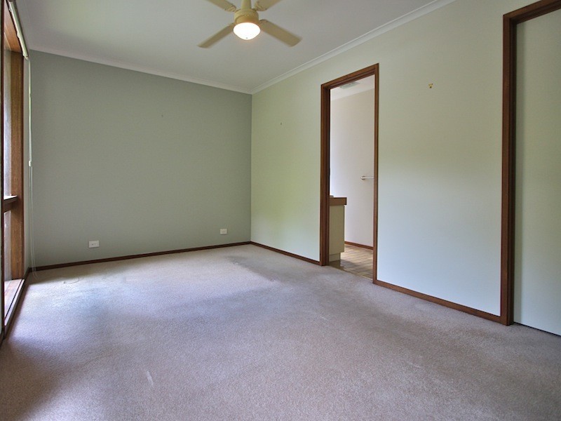 9 Outlook Drive, Berwick VIC 3806