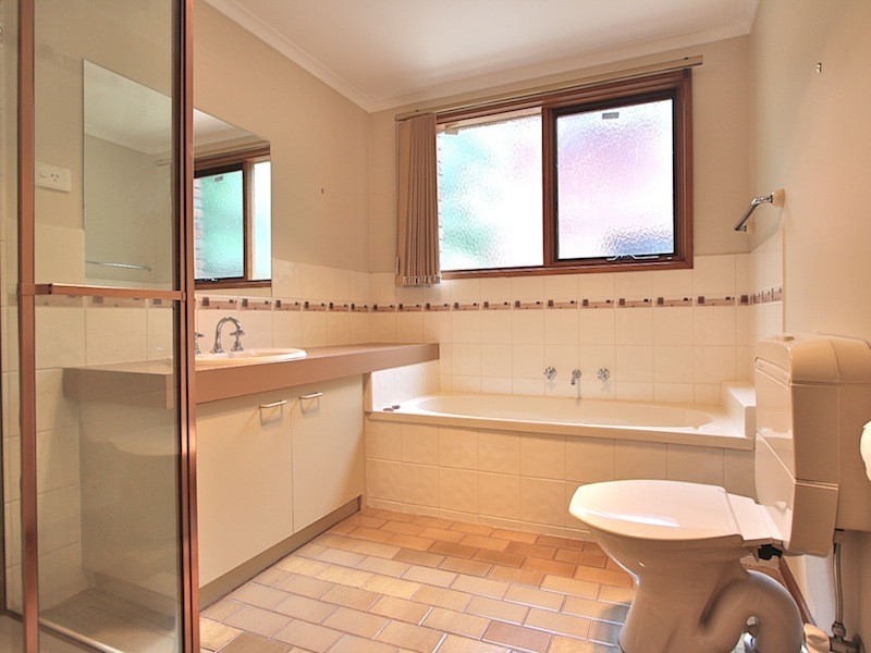 9 Outlook Drive, Berwick VIC 3806