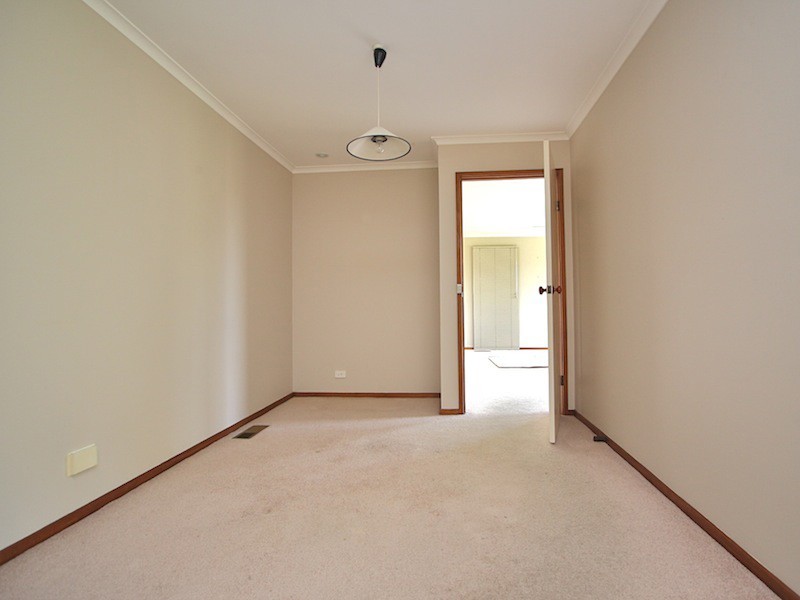 9 Outlook Drive, Berwick VIC 3806