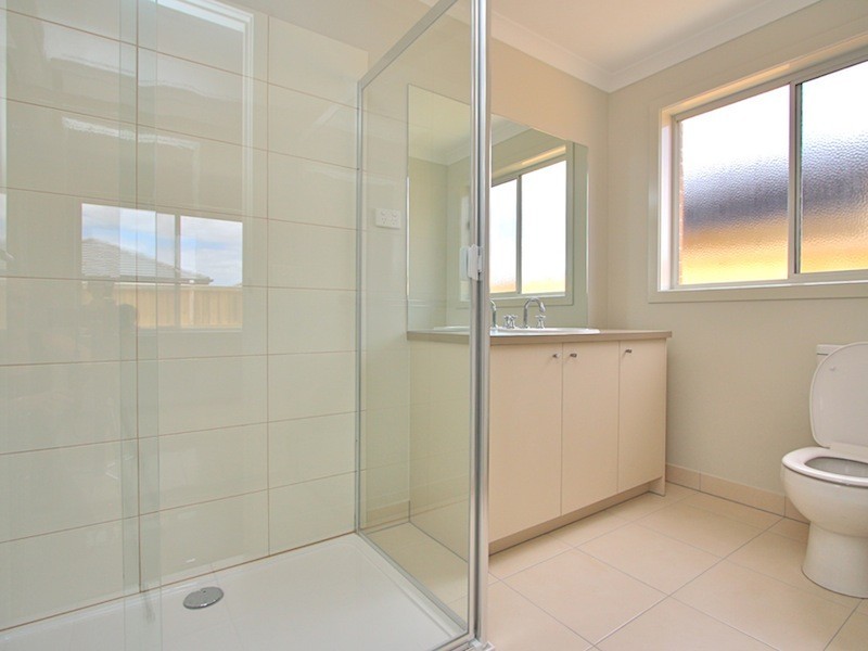 16 Hampshire Street, Officer VIC 3809