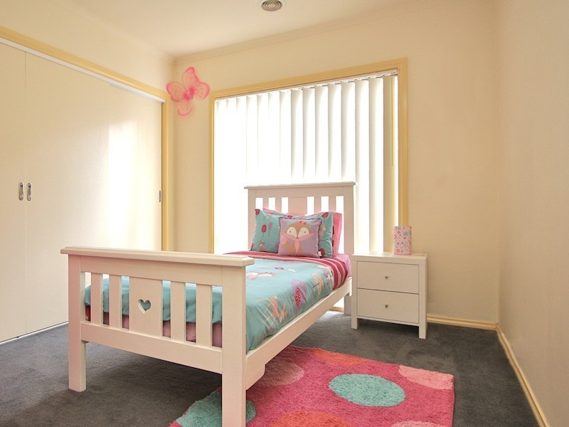 16 Berwick Cranbourne Road, Cranbourne East VIC 3977
