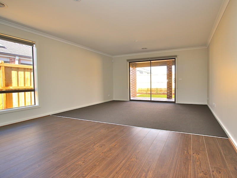36 Ferrari Drive, Cranbourne East VIC 3977