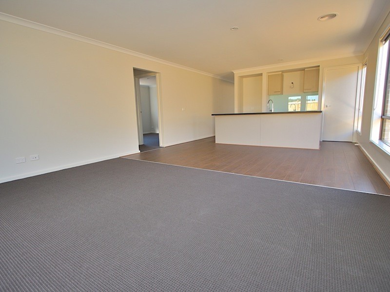 36 Ferrari Drive, Cranbourne East VIC 3977