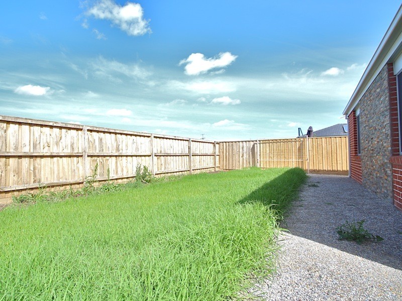 7 Hampshire Street, Officer VIC 3809