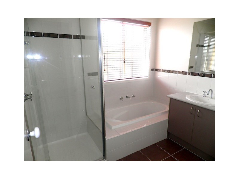 29 Syme Road, Pakenham VIC 3810