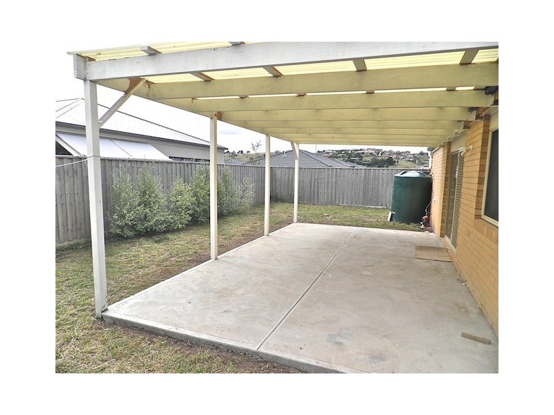 29 Syme Road, Pakenham VIC 3810