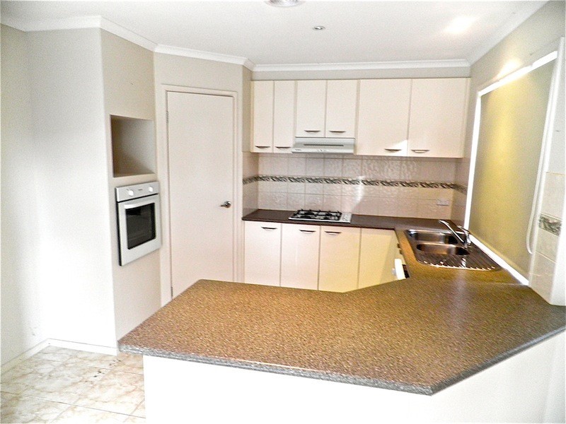 25 Scarlet Crescent, Pakenham VIC 3810