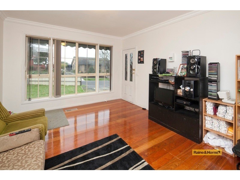 7 Deveney Street, Pakenham VIC 3810