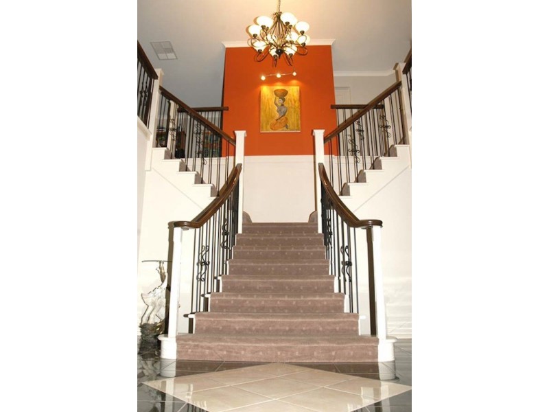 16 Meg way, Berwick VIC 3806