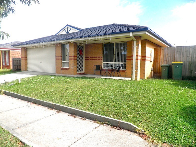 48 Manna Gum Drive, Pakenham VIC 3810