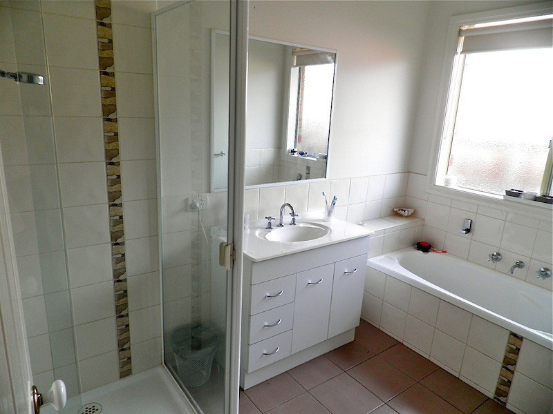 48 Manna Gum Drive, Pakenham VIC 3810