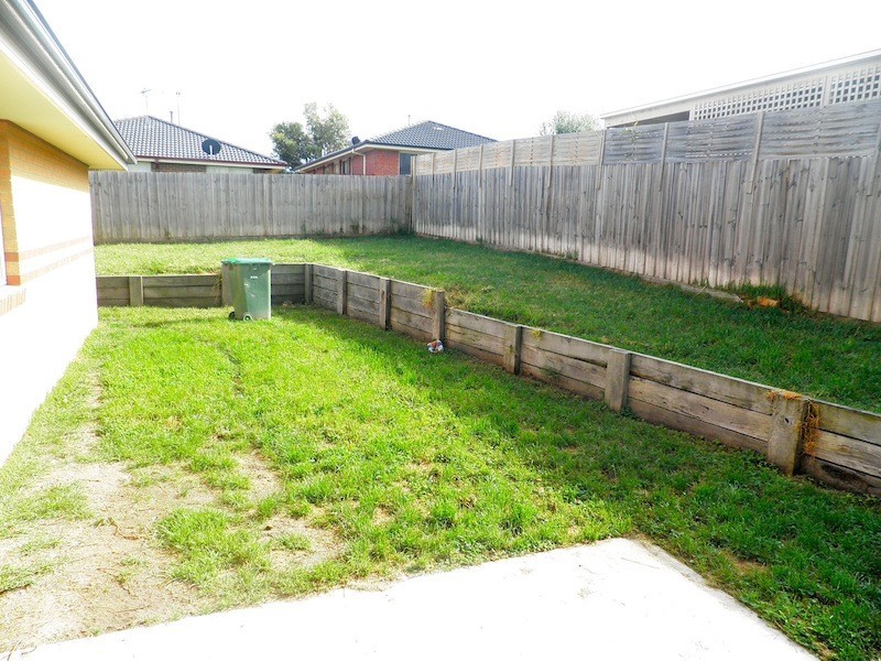 48 Manna Gum Drive, Pakenham VIC 3810