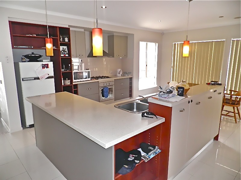 7 Fairways Boulevard, Cranbourne North VIC 3977