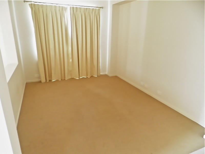 7 Fairways Boulevard, Cranbourne North VIC 3977