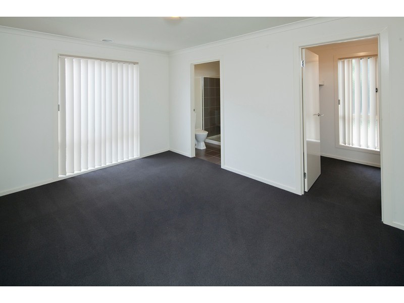 38 Grand Central Bulavard, Pakenham VIC 3810