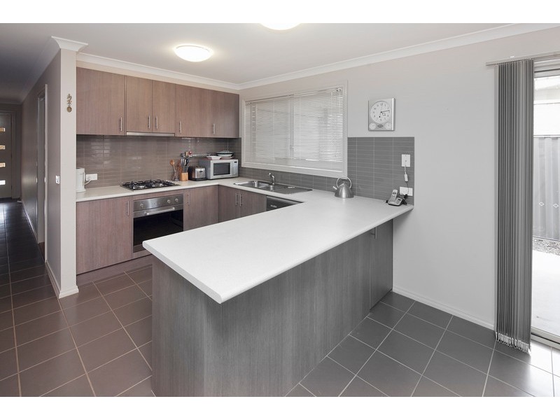 4 Burdekin Lane, Pakenham VIC 3810