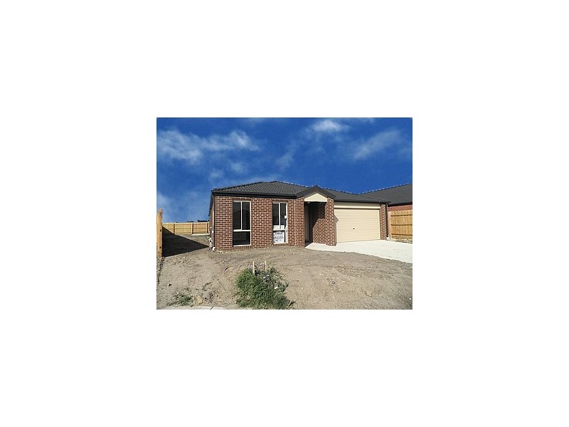 14 Spinebill Street, Pakenham VIC 3810