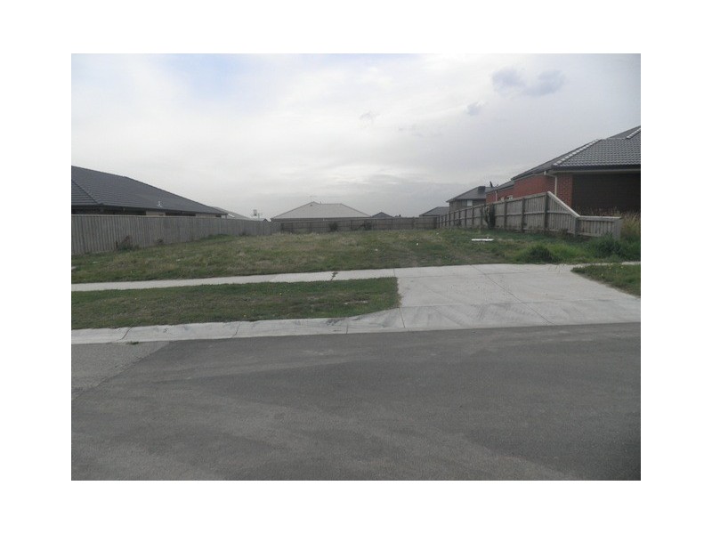 6 Ramsey Close, Pakenham VIC 3810