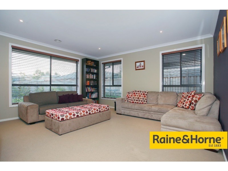 22 Adriana Circuit, Cranbourne South VIC 3977