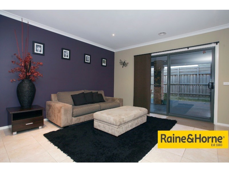 22 Adriana Circuit, Cranbourne South VIC 3977
