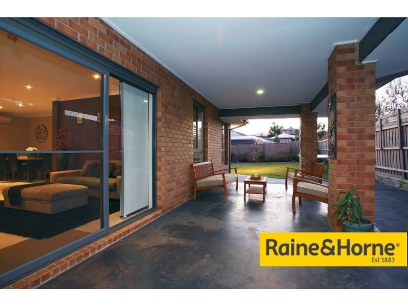 22 Adriana Circuit, Cranbourne South VIC 3977
