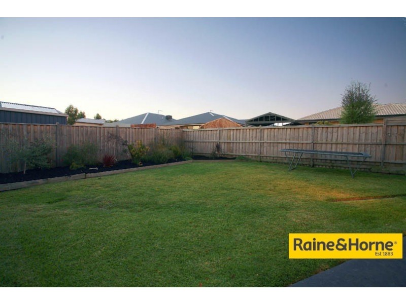 22 Adriana Circuit, Cranbourne South VIC 3977