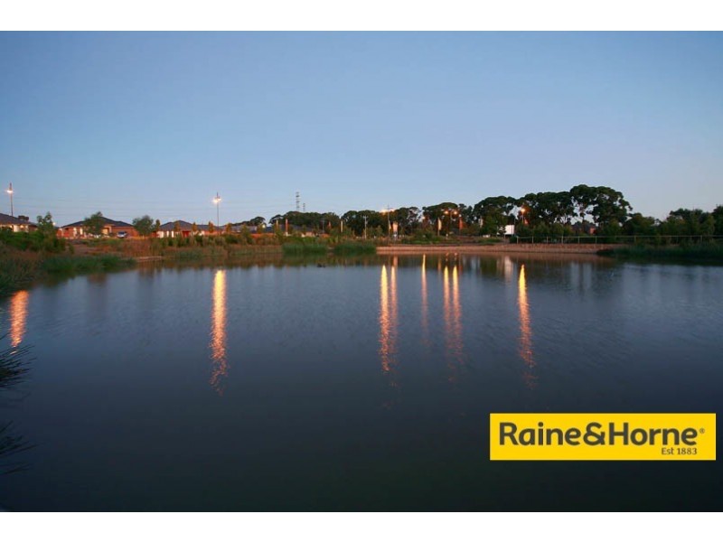 22 Adriana Circuit, Cranbourne VIC 3977