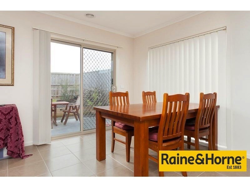 7 Cascade Way, Pakenham VIC 3810