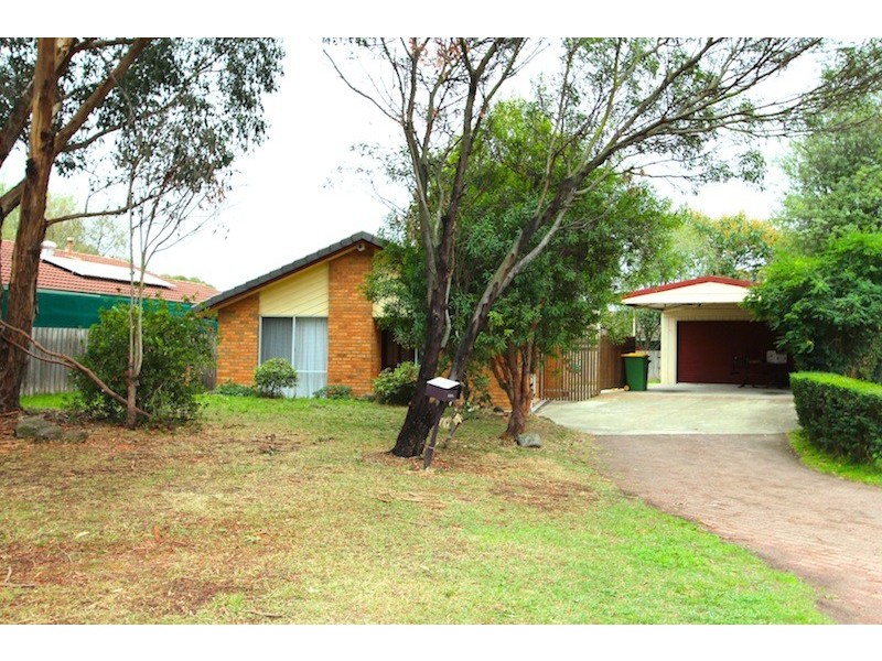 5 McMaster Court, Pakenham VIC 3810