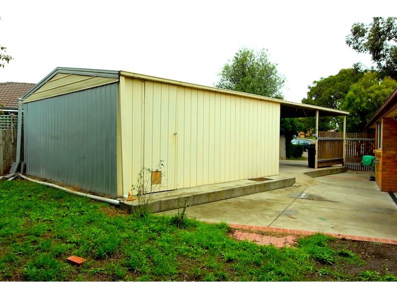 5 McMaster Court, Pakenham VIC 3810