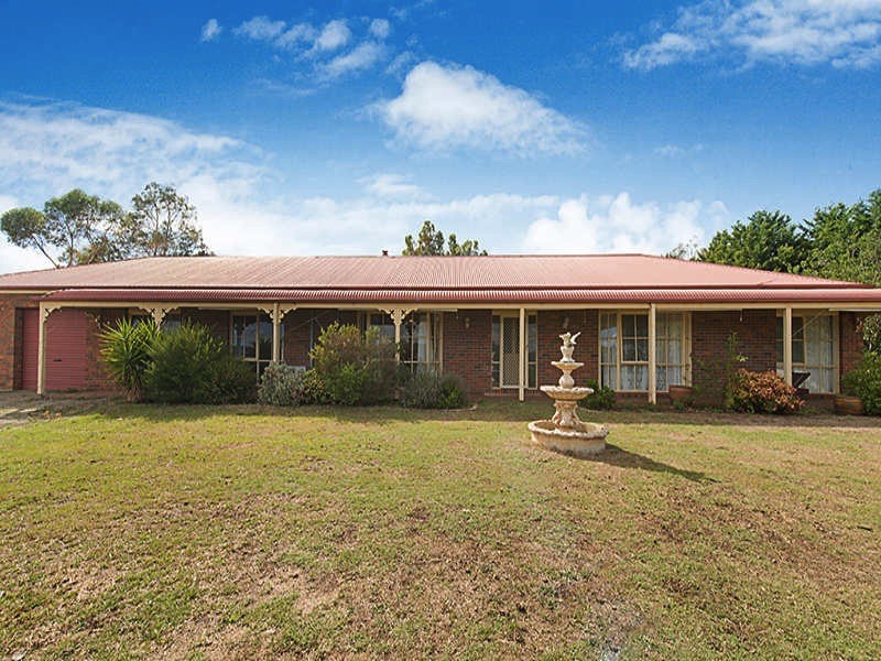 260 Army Road, Pakenham VIC 3810