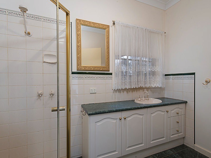 260 Army Road, Pakenham VIC 3810