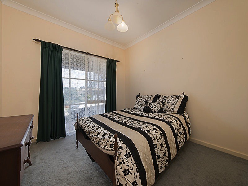 260 Army Road, Pakenham VIC 3810