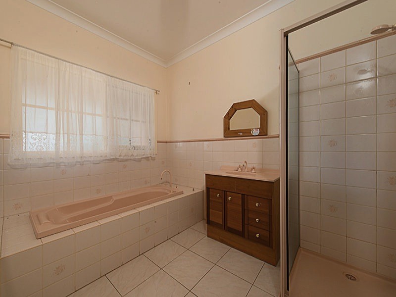 260 Army Road, Pakenham VIC 3810