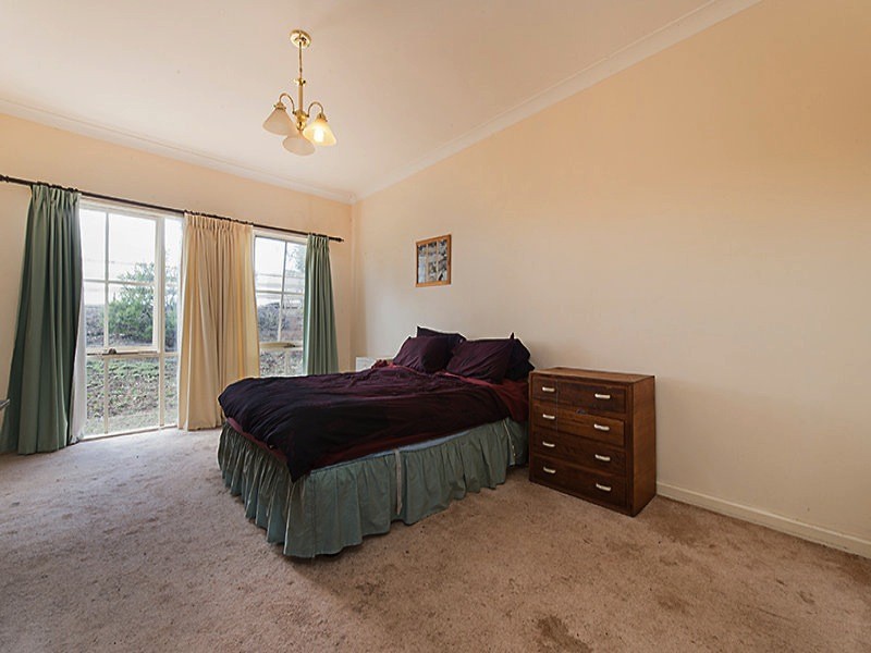 260 Army Road, Pakenham VIC 3810