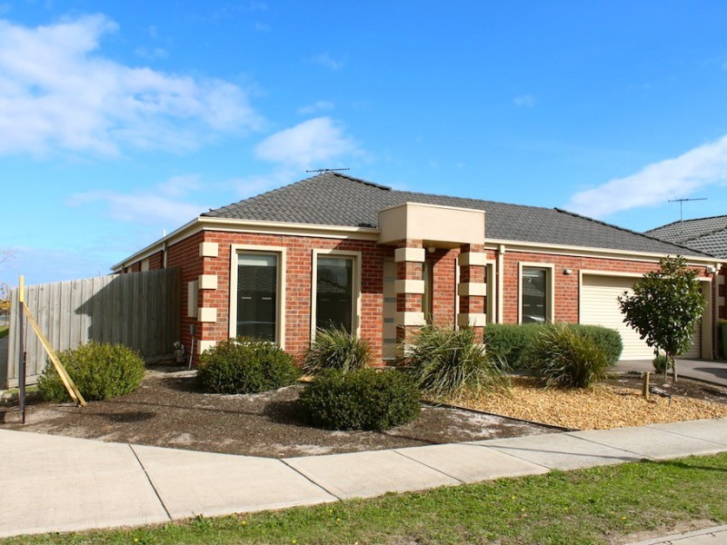 3 Red Gum Cct, Pakenham VIC 3810