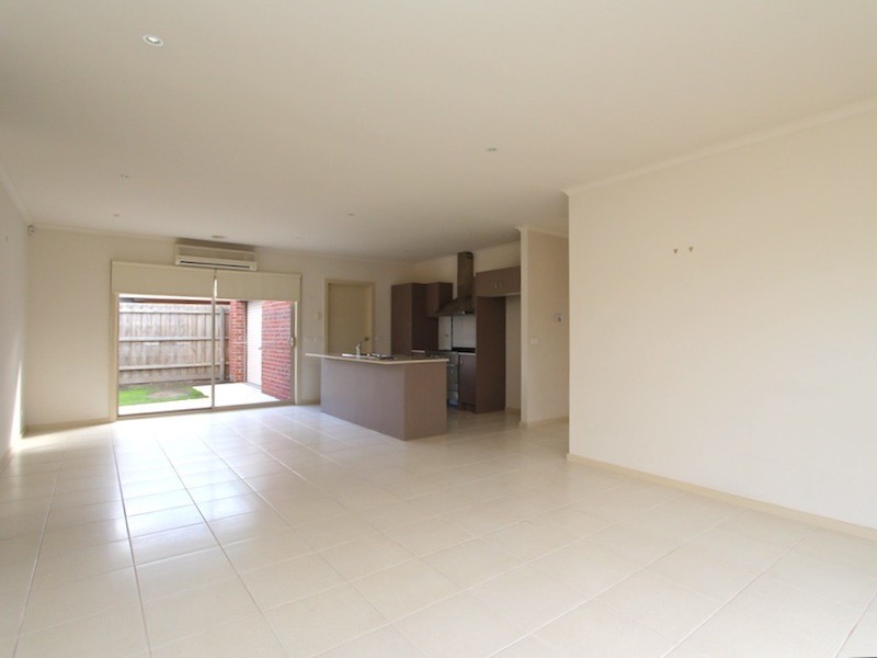 3 Red Gum Cct, Pakenham VIC 3810