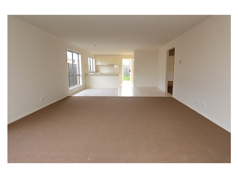 Pakenham VIC 3810