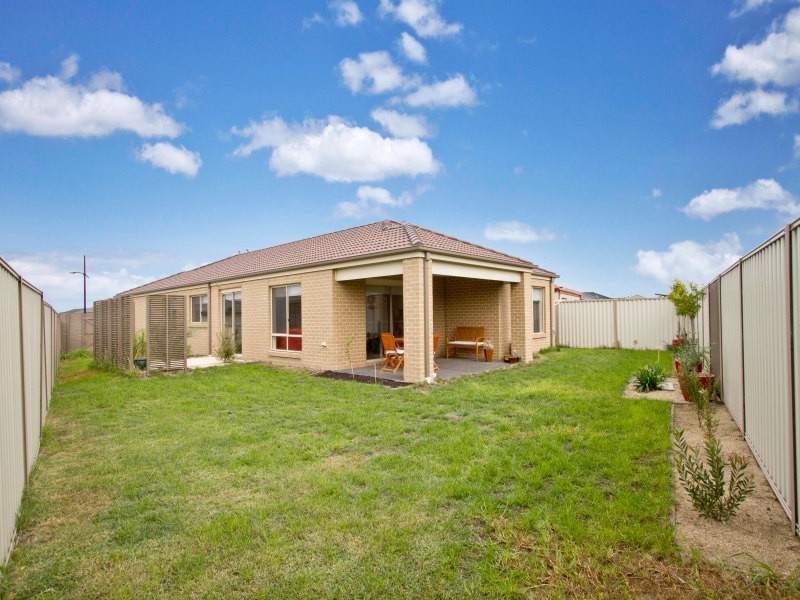 19 Serenity Street, Pakenham VIC 3810