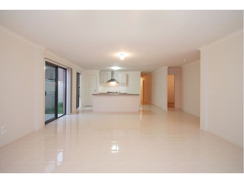 130 Blue Horizons Way, Pakenham VIC 3810