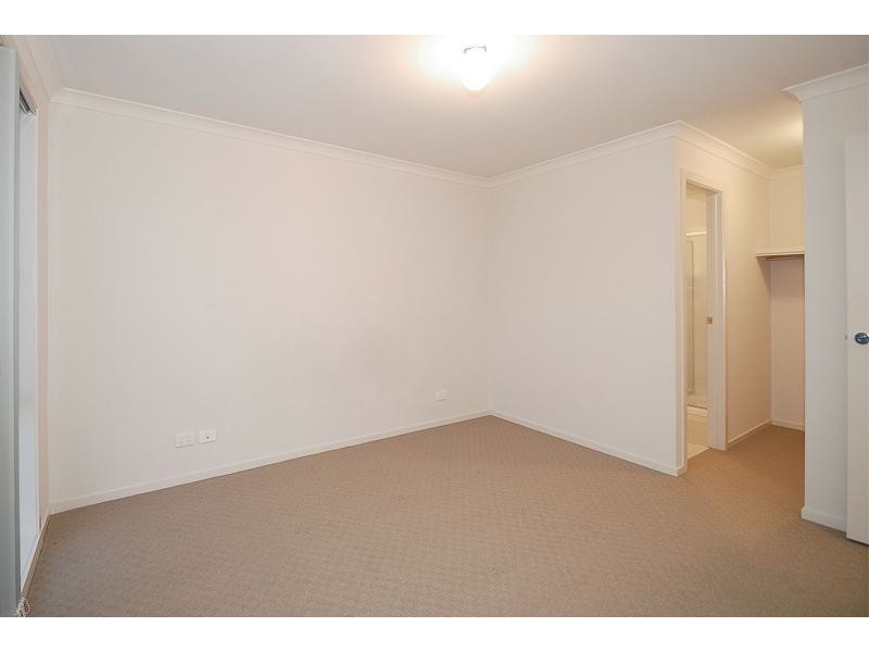 130 Blue Horizons Way, Pakenham VIC 3810