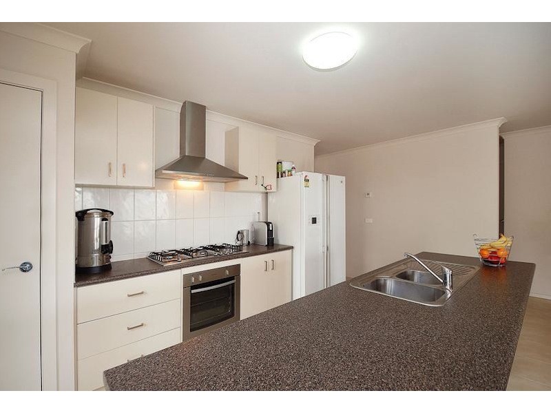 134 Blue Horizons Way, Pakenham VIC 3810