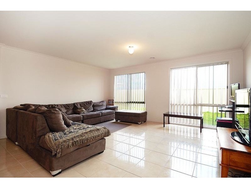 134 Blue Horizons Way, Pakenham VIC 3810