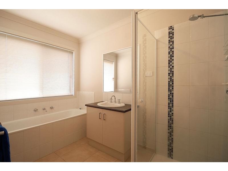 134 Blue Horizons Way, Pakenham VIC 3810