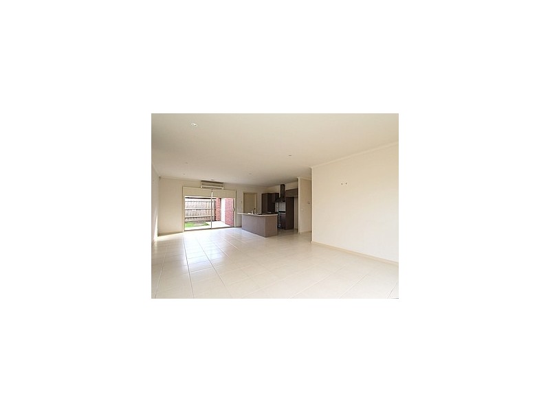 3 Red Gum Cct, Pakenham VIC 3810