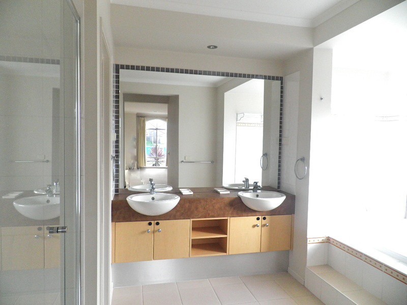 7 Fairways Boulevard, Cranbourne North VIC 3977