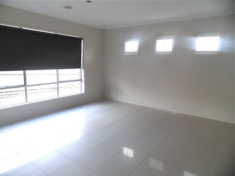 7 Fairways Boulevard, Cranbourne North VIC 3977