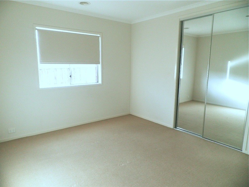 7 Fairways Boulevard, Cranbourne North VIC 3977