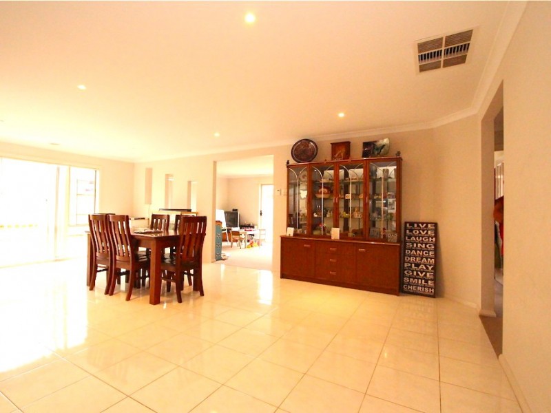 5 Faldo Place, Cranbourne North VIC 3977