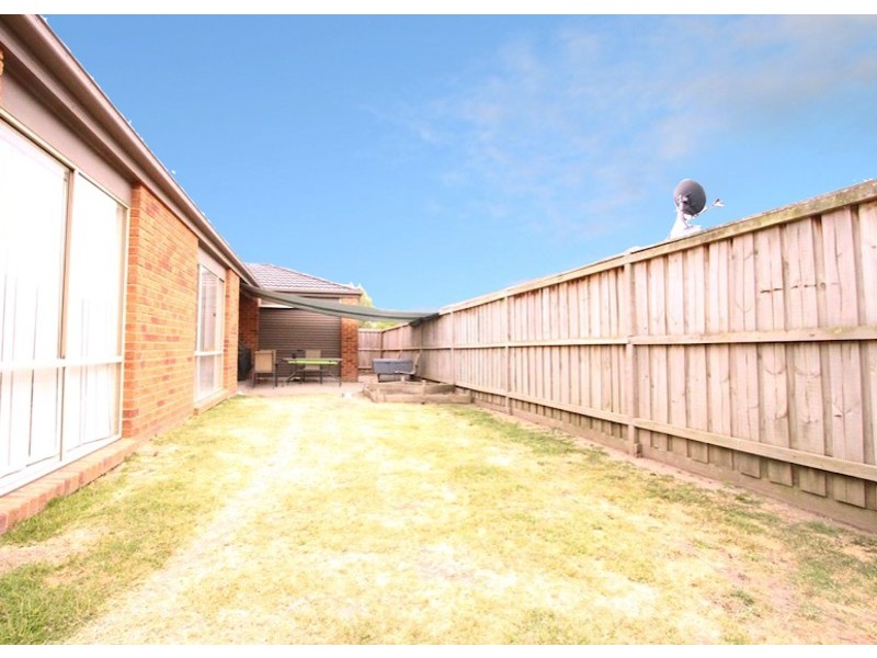 5 Faldo Place, Cranbourne North VIC 3977